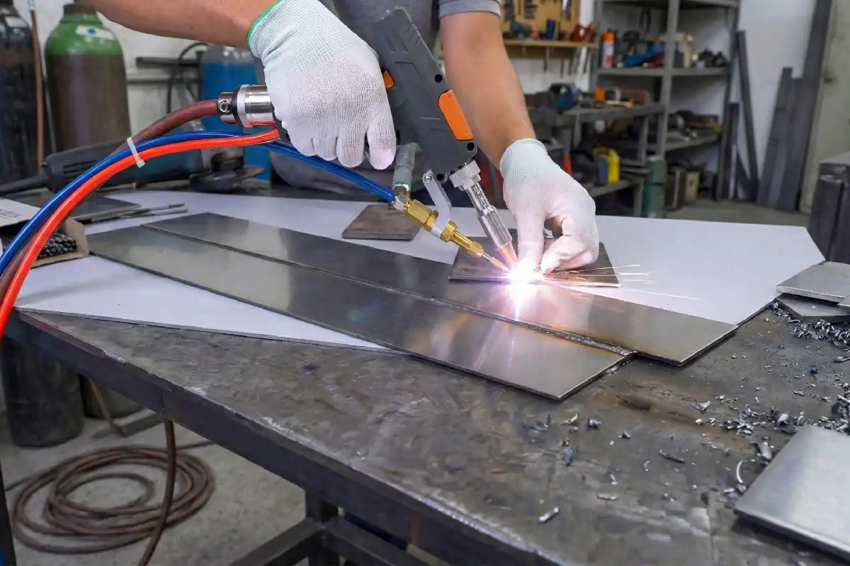 How Nozzle Hole Size Affects Laser Welding Wire Feeding