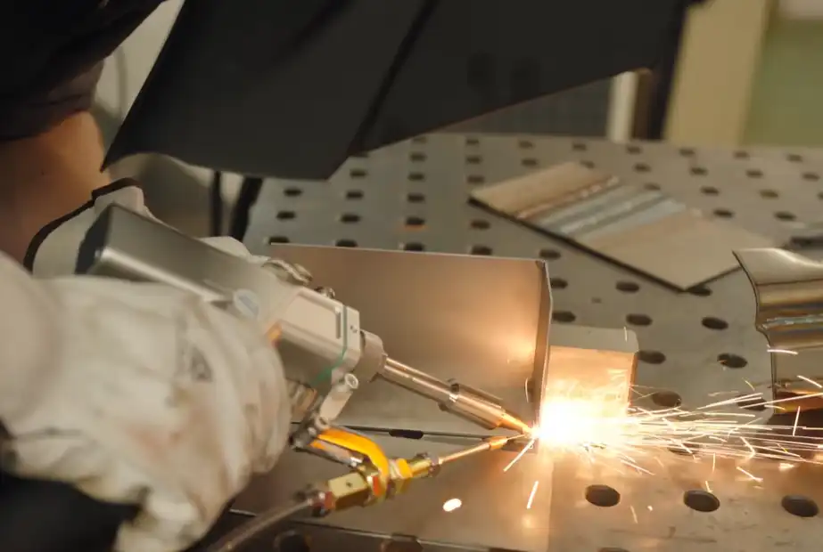 Precision Sheet Metal Fabrication 700W